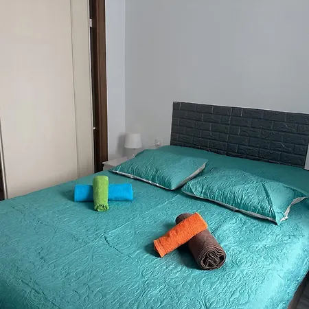 Privada En Compartidos * Torremolinos